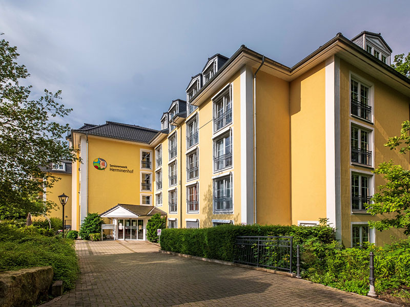 b94e274980bf7d4a2726043066a675ad_Herminenhof